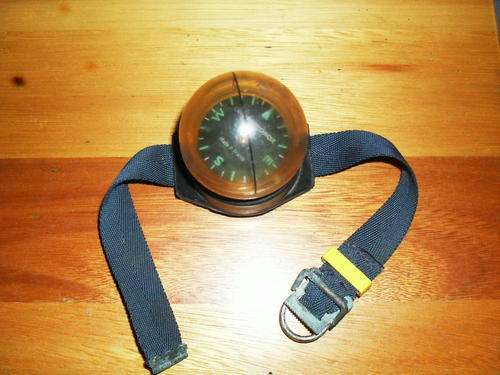 DIVING COMPASS,DELIVERY R25.00