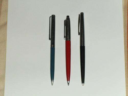 WOW PARKER PEN,SHEAFFER PEN AND A PAPERMATE PENCIL,DELIVERY R25.00