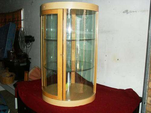 Very nice round display cabinet,collection only!