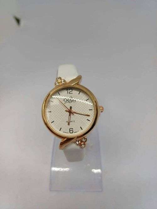 Royalty rose gold with white strap