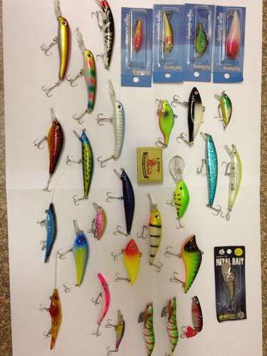 Set of 30 Brand New Fishing Lures - Fresh or Salt Water