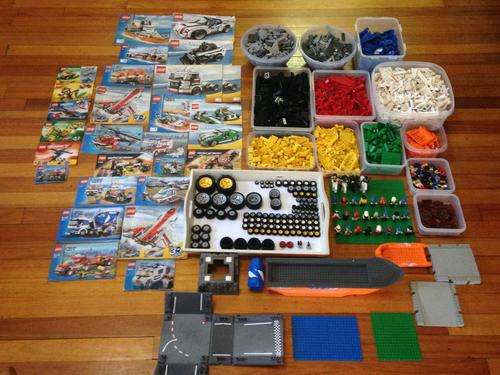 LARGE LEGO SET - OVER 5800 PIECES - Offers Welcome