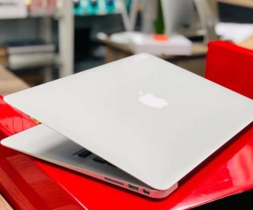 Special Offer  MacBook Air (13-inch, Early 2015) Core I5 4GB RAM, 1TB SSD Storage