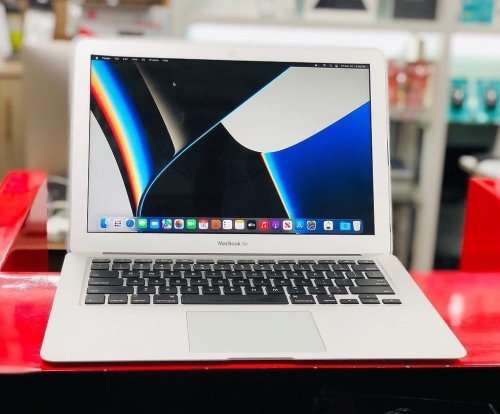 Special Offer  MacBook Air (13-inch, Early 2015) Core I5 4GB RAM, 1TB SSD Storage