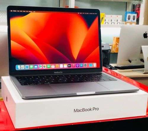 Apple MacBook Pro 2018 with Touch Bar 13-inch 2.3GHz quad-core i5 512GB  Space Gray