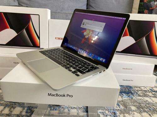 Apple Macbook pro 13 Retina 2015 Core i5 8GB RAM, 1TB SSD STORAGE