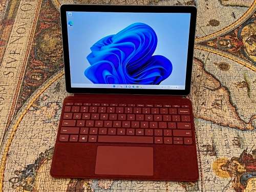 Microsoft Surface Go 3 10.5 intel core i3-10100Y 10th Gen/8GB/128GB SSD Laptop