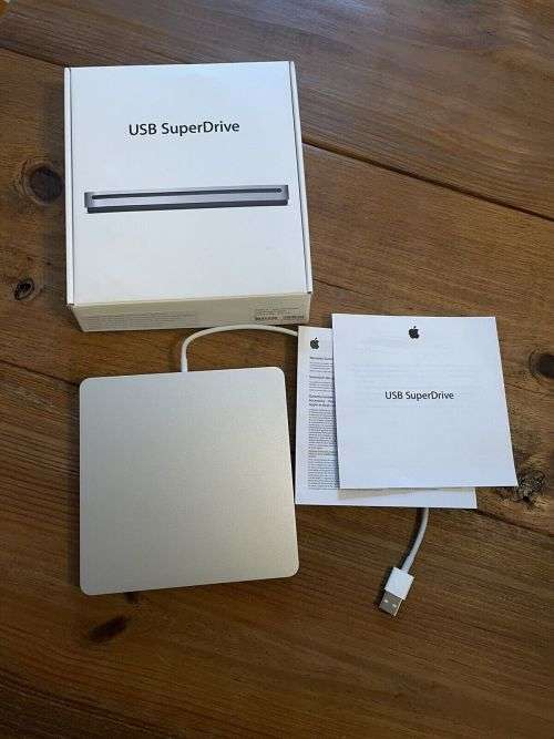 Apple USB SuperDrive DVD/ CD Burner / Player MD564LL/A A1379