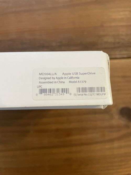 Apple USB SuperDrive DVD/ CD Burner / Player MD564LL/A A1379