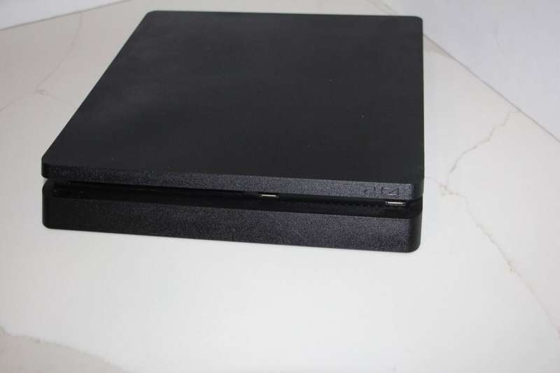 Sony PS4 PlayStation 4 Slim 1TB Storage CUH-2215A w/Controller & Cords