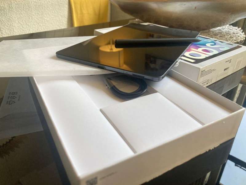 Samsung Galaxy Tab S6 Lite (2022) (Wifi) SM-P613 WIFI 64GB GREY NEW OPEN BOX WITH PEN