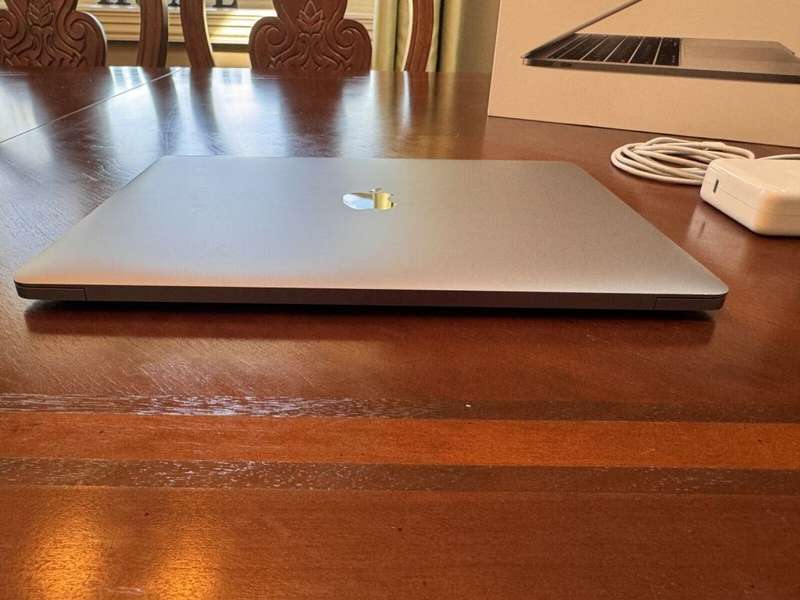 Apple MacBook Pro 13" (2017) - 128GB SSD, Intel Core i5, 8GB RAM