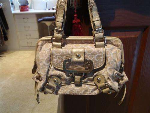 GUESS HANDBAG