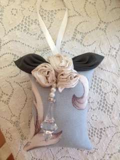 **SCENTED HANGING SQUARE**