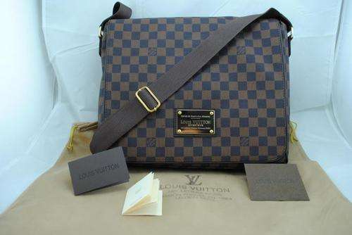 BRAND NEW LOUIS VUITTON DAIMER CANVAS BAG FOR MEN