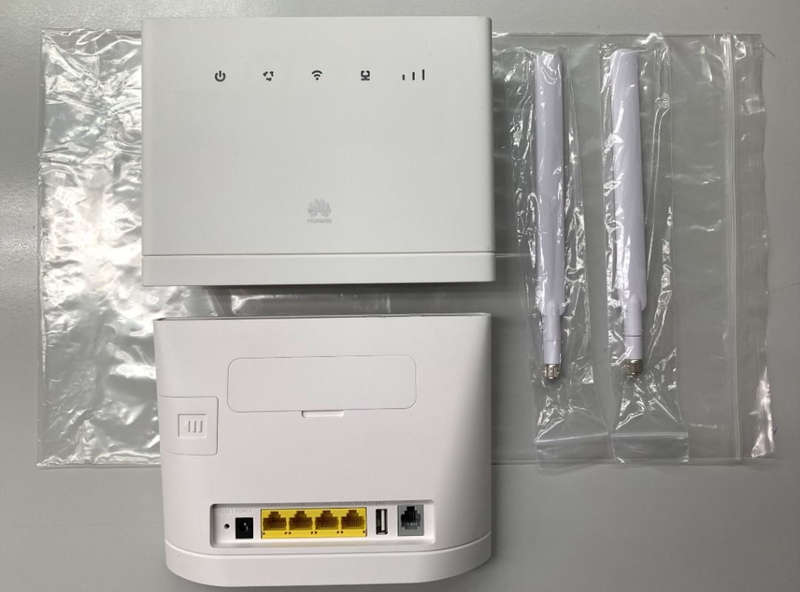 Huawei B315 ,4g( Takes simcard)