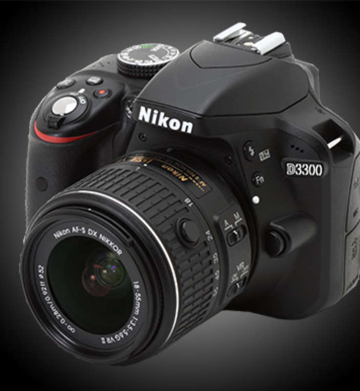 Nikon D3300 -24,2MP SLR Camera with Lens