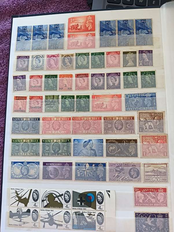 REDUCED - Great Britain - Album of Mint Stamps *INCLUDES ALBUM*