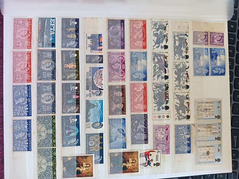 REDUCED - Great Britain - Album of Mint Stamps *INCLUDES ALBUM*