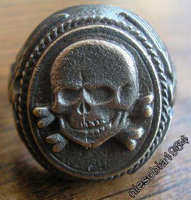 WW 2 - Nazi Germany - Signet GERMAN SS OFFICER - a skull - Totenkopf