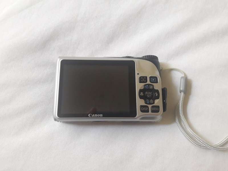 Canon Powershot A2200 Value Bundle