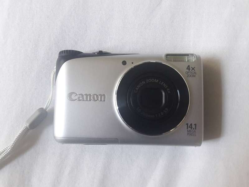 Canon Powershot A2200 Value Bundle