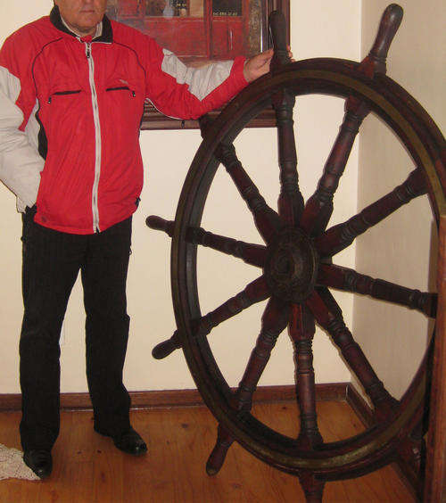 Large ships helm