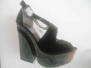 BOUTIQUE SHOE size 5.....*stunning* ONLY ONE