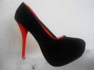 BOUTIQUE SHOE size 6.....*stunning* ONLY ONE