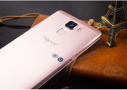 Huawei Honor 7 Rose Gold DUAL SIM 64GB 3GB RAM 20MP Camera 8MP Front Camera + Cover