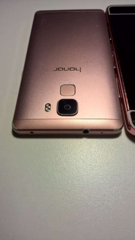 Huawei Honor 7 Rose Gold DUAL SIM 64GB 3GB RAM 20MP Camera 8MP Front Camera + Cover