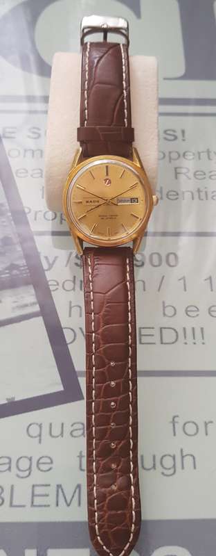 VINTAGE RADO WORLD TRAVEL- AUTOMATIC- FOR REPAIR