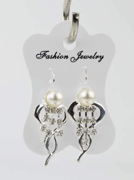 Imitation Silver earring with Crystals and pearl