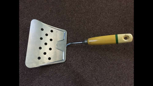 Vintage Large Sky-line Flipper / Lifter with wooden handle