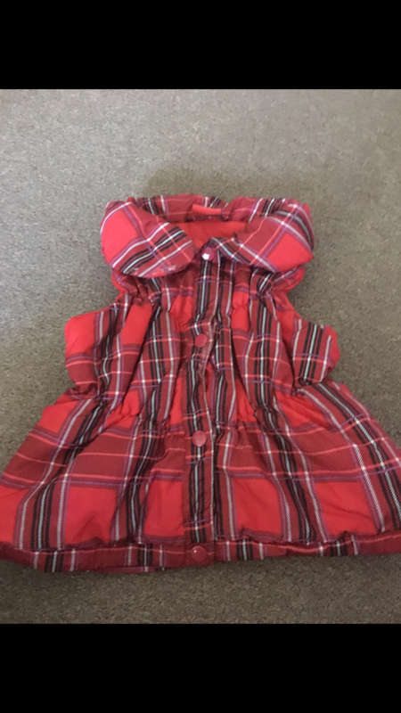 Girls Size 3 - 4 Years Red Warm Sleeveless Jacket