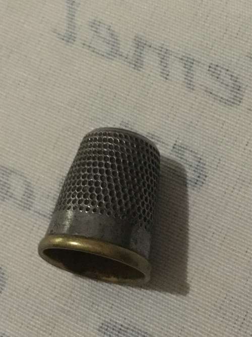 Thimble / Vingerhoed