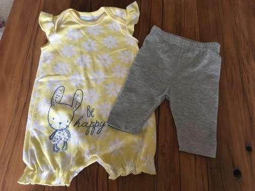 2 Pieces of Girl Clothing - Size 3-6 months