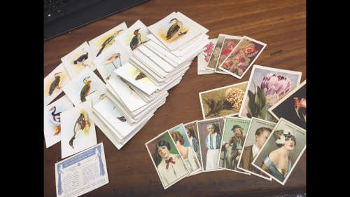 Large lot of vintage cigarette cards - see pictures
