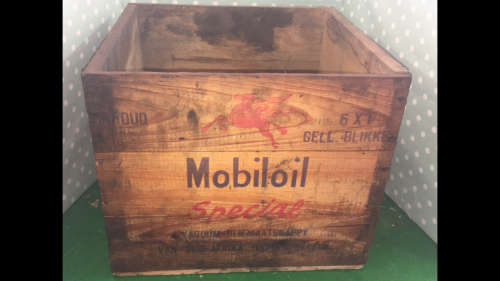 Vintage Mobiloil Special Vacuum Oil Company Of South Africa Wooden Crate 32cm/38cm/35cm