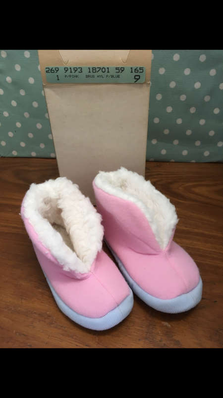 Soft Slippers - Size 9