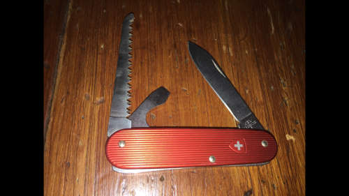 Victorinox Switzerland - Elinox Pocket Knife