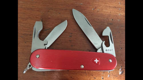 Victorinox Switzerland - Elinox Pocket Knife - Rostfrei