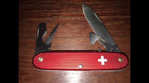 Victorinox Switzerland - Elinox Pocket Knife