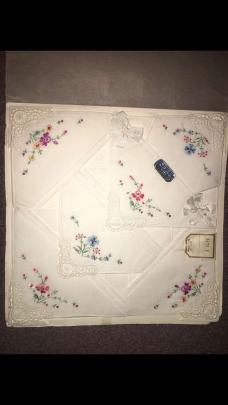 Set of 6 beautiful handkerchiefs on hardboard - Opal - Made in Switzerland