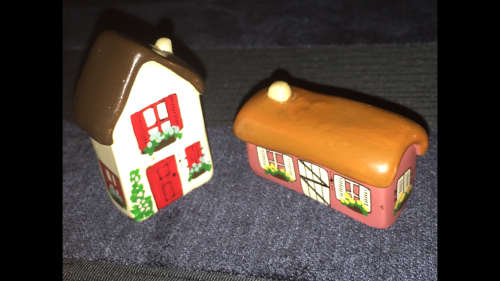 2 x Miniature Ceramic Houses by Fay - Beautiful Detail