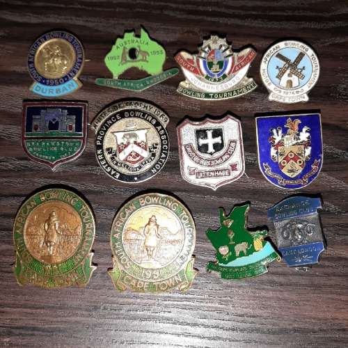 12 x Vintage Bowling Badges - See pictures