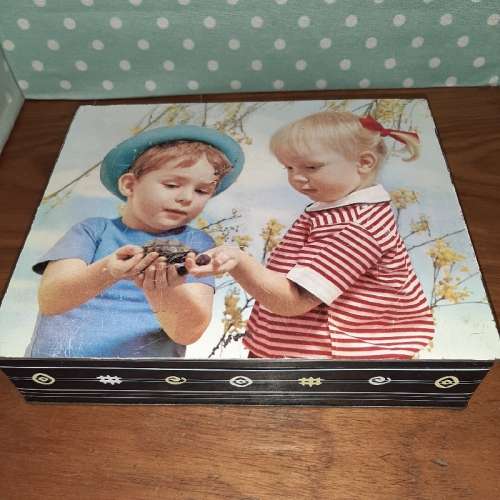Beautiful Edward Sharp Tin - 26cm x 21cm