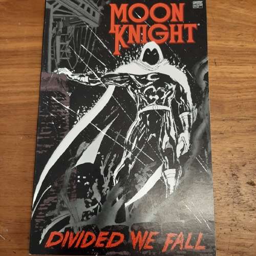 Moon Knight - Divided We Fall - Marvel Comics