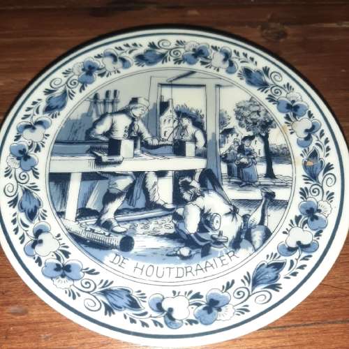 Delft Holland Special Limited Collectors Edition Small Plate - De Houtdraaier - Diameter 11.7cm