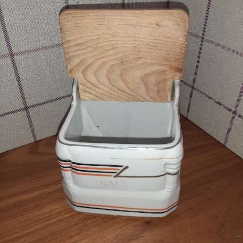 Vintage Salt Container / Salt Box with wooden lid - BEAUTIFUL!!!